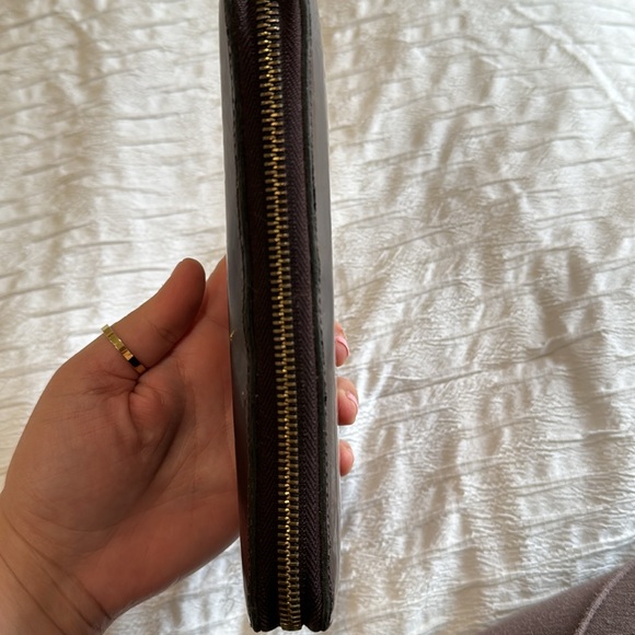 Louis Vuitton Purple Vernis Zippy Wallet - Picture 9 of 10